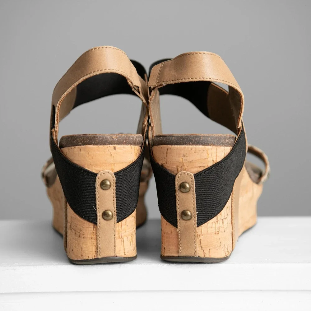 OTBT Bushnell Platform Wedge Sandals Sz 9 Animal Print Edgy Boho Chic Festival